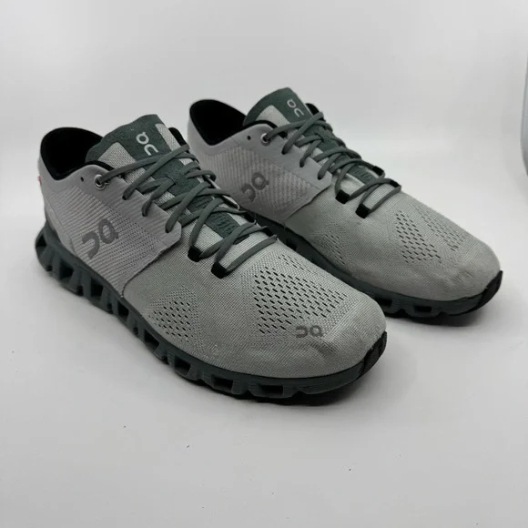On Running Athletic Shoes in Gray and Dark Green Used - Picture 3 of 11